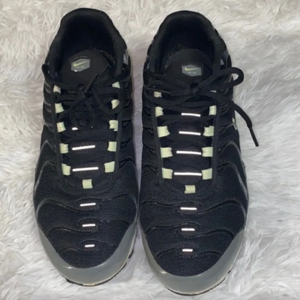 Nike Air Max Plus Sz 7